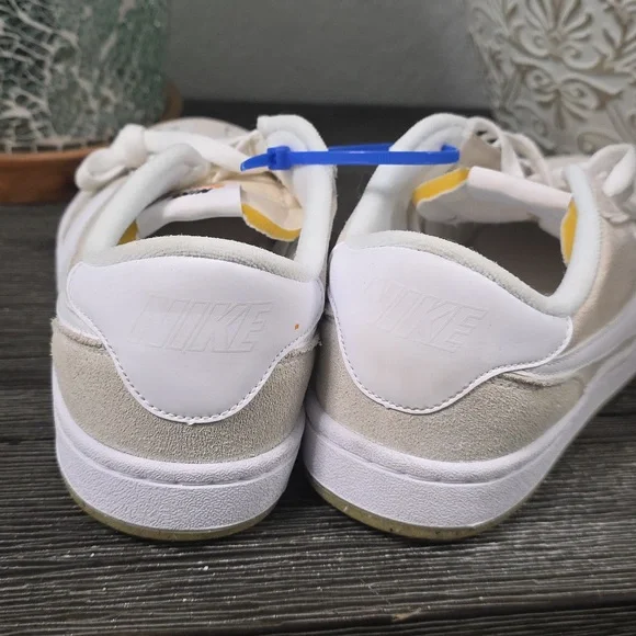 NWT Men's Nike SB FC Classic Shoes. In Color Summit White.Comes In Various Sizes - Picture 3 of 9